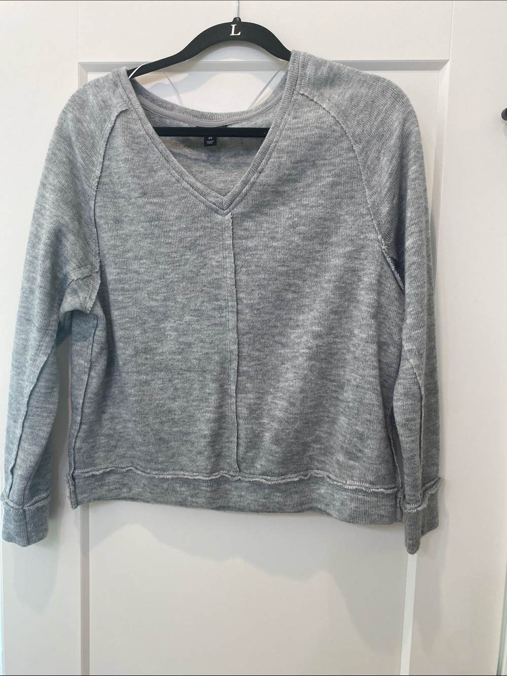 a.n.a Women's Heather Gray V-Neck Sweater